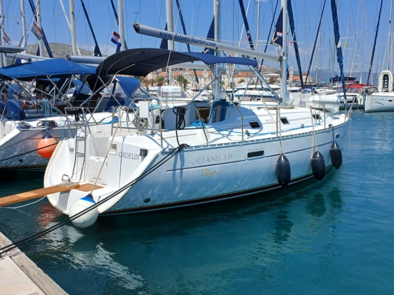 Noleggio Barca a vela con o senza skipper Bénéteau a Trogir