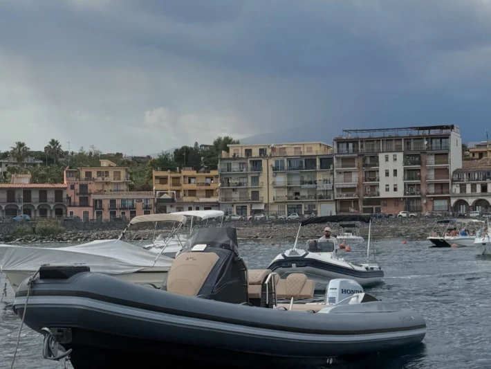 Noleggio Gommone Spx con patente nautica