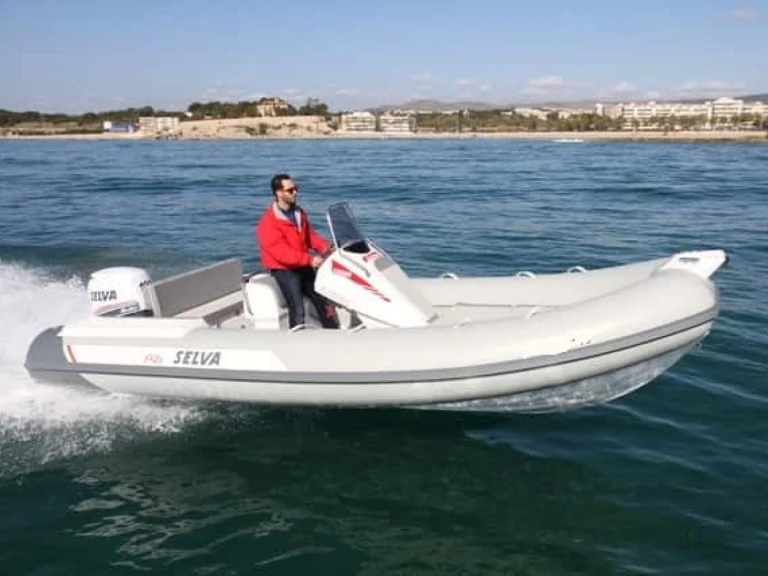 Noleggio Barca a motore a Giardini-Naxos –  Selva 570