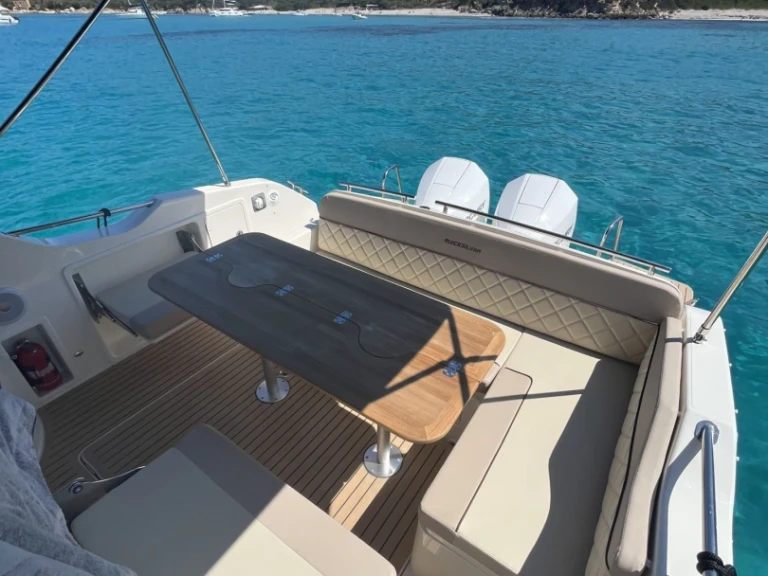 Noleggio barche Quicksilver Activ 875 Sundeck a Ajaccio su Samboat