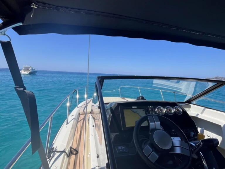 Noleggio Barca a motore Quicksilver con patente nautica