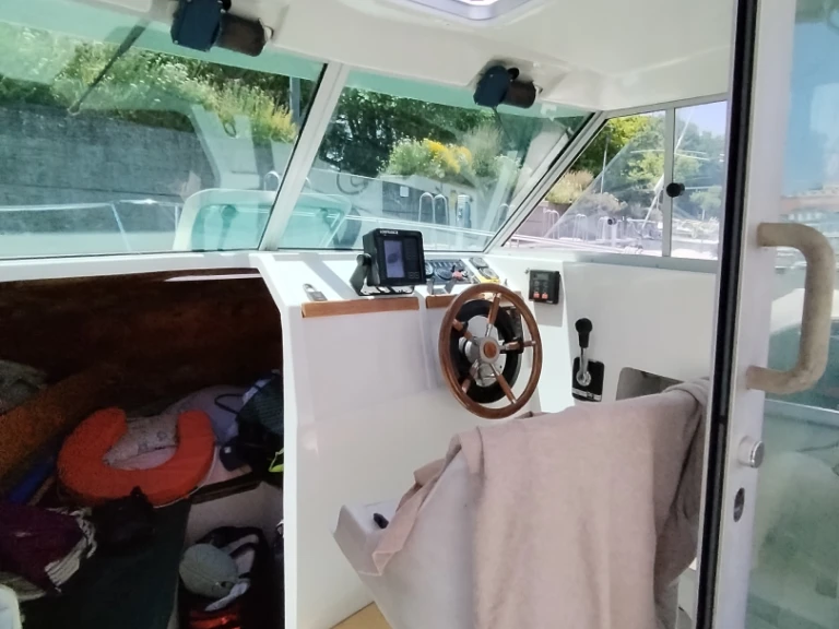 Noleggio Barca a motore con o senza skipper Jeanneau a Meillerie