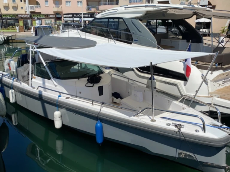 Noleggio a Mandelieu-la-Napoule – Axopar 28 T-Top su SamBoat