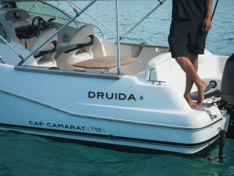 Noleggio barche Jeanneau Cap Camarat 7.5 WA a Port d'Addaia (Citta) su Samboat