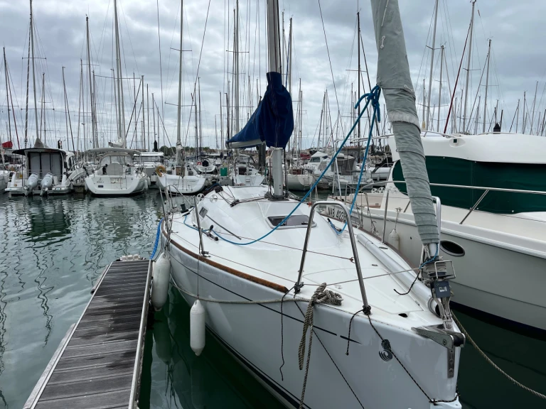 Noleggio a Les Sables-d'Olonne – Bénéteau First 27.7 su SamBoat