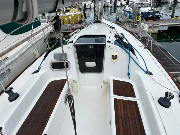 Noleggio barche Les Sables-d'Olonne economico First 27.7
