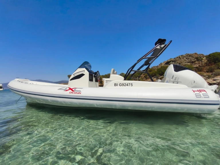 Noleggio a San Fiorenzo – 4XC HA 8.5 su SamBoat