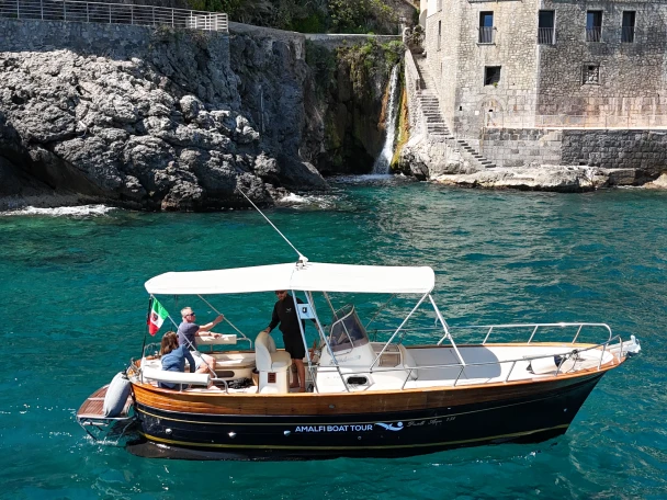 Noleggio Barca a motore con o senza skipper Fratelli Aprea a Amalfi