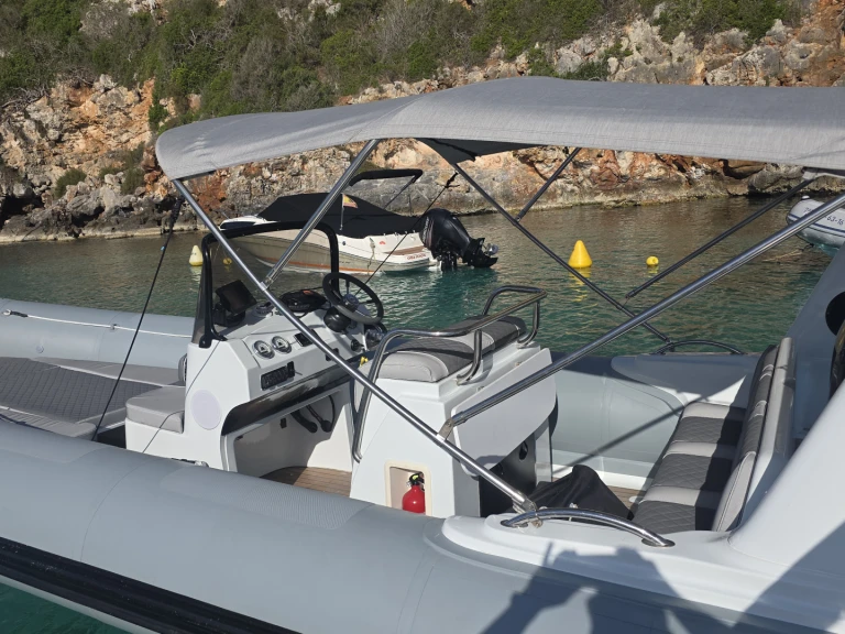 Gommone a noleggio a Spagna al miglior prezzo