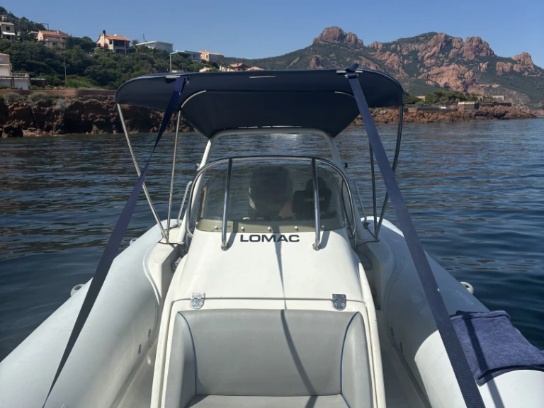 Noleggio Gommone Lomac con patente nautica
