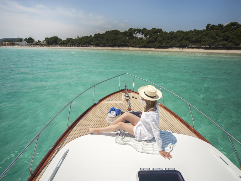 Noleggiare una Hinckley Talaria  a Port d'Alcudia