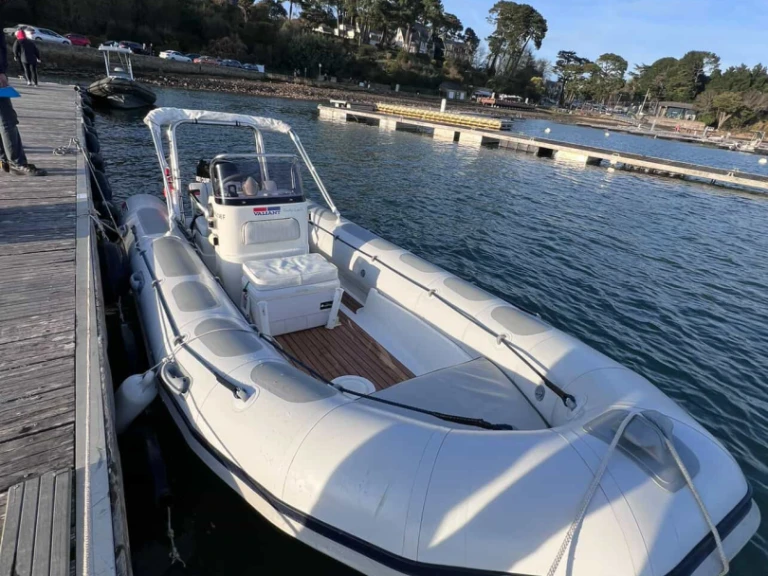 Noleggio Gommone a Vannes – Valiant V-520