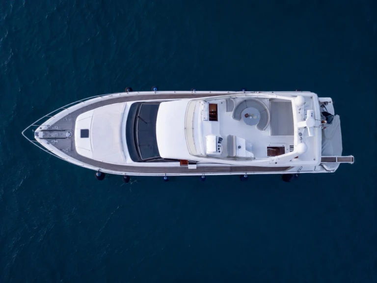Noleggio barche Ferretti Ferretti 680 a Castellammare di Stabia su Samboat
