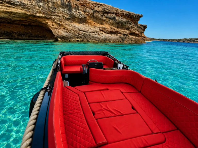 Noleggio Barca a motore con o senza skipper Silent Yachts a Sant Antoni de Portmany