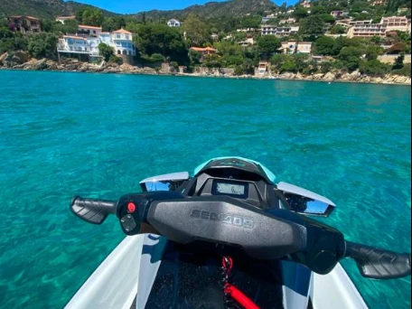 Sea-Doo GTI 130 da affittare a  Bormes-les-Mimosas