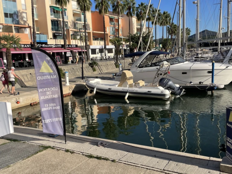 Noleggiare una Capelli Tempest 700 a Argelès-sur-Mer