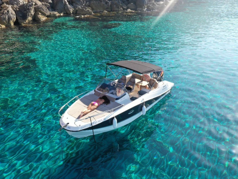 Noleggio barche Quicksilver Activ 755 Sundeck a Mahón su Samboat