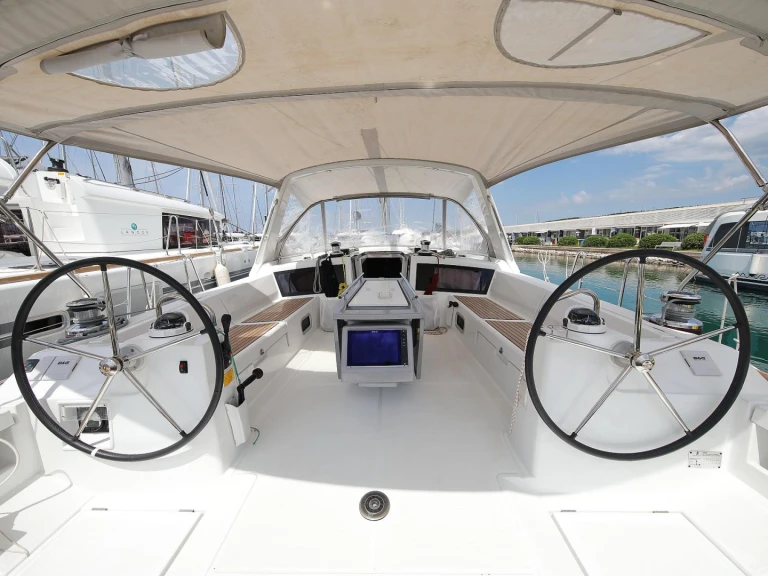 Noleggio Barca a vela a Puerto Banús – Bénéteau Oceanis 48