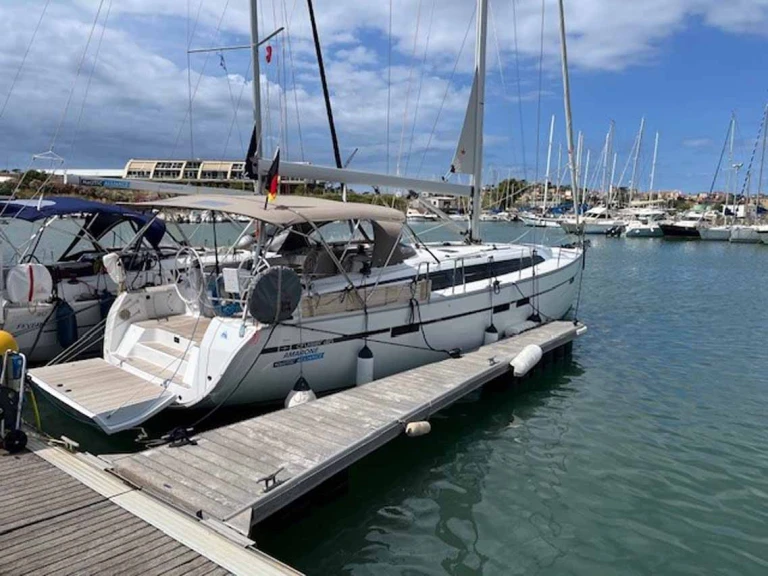 Noleggiare una Bavaria Cruiser 46 a Gouviá