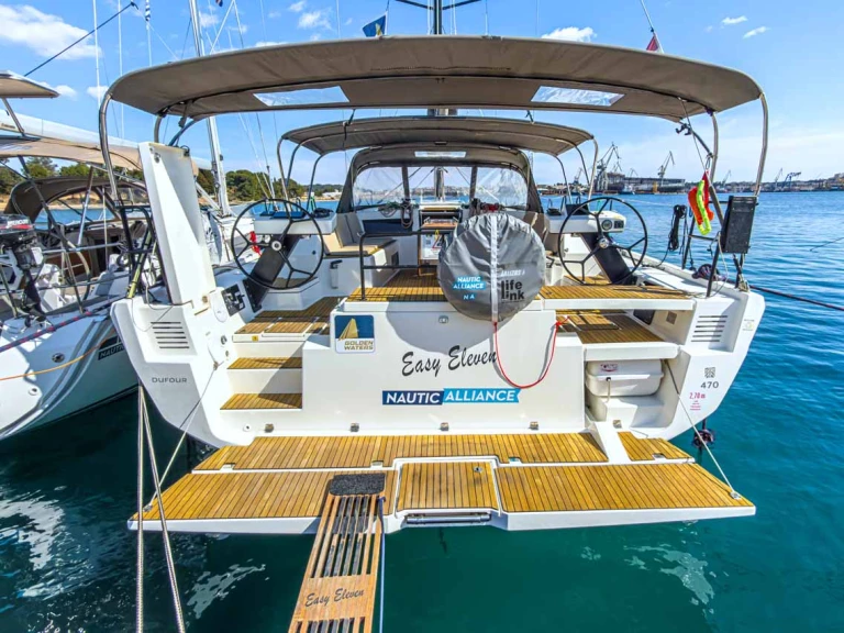 Noleggio barche Pola economico Dufour 470