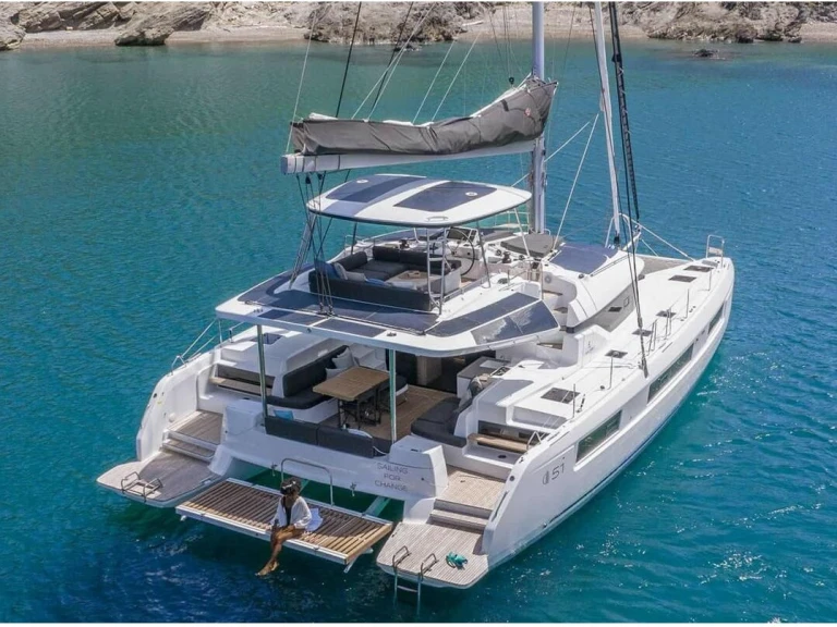 Noleggio Catamarano Lagoon con patente nautica