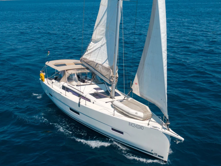 Noleggio Barca a vela con o senza skipper Dufour a Castellammare di Stabia