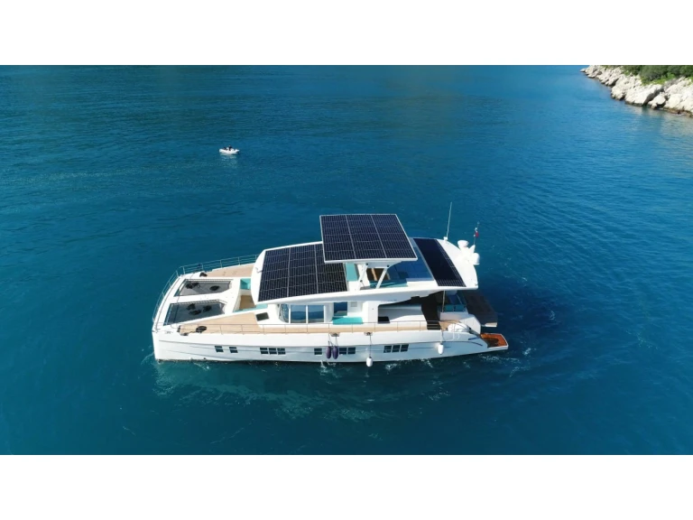 Noleggio Catamarano  con patente nautica