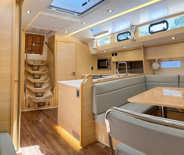 Noleggio Barca a vela Delta Yacht con patente nautica