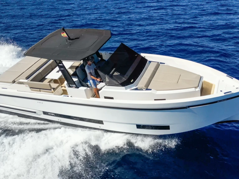 Noleggio a Ibiza Town – D36 De Antonio su SamBoat