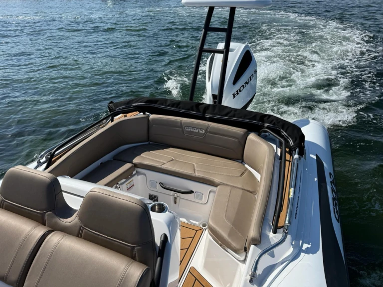 Grand Boats GOLDEN LINE 680 da affittare a  Mèze