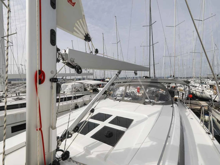 Barca a vela a noleggio a Trogir al miglior prezzo