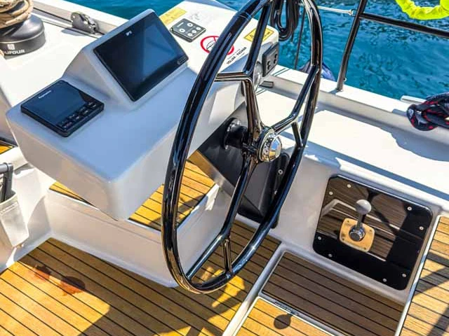 Noleggio Barca a vela Dufour con patente nautica