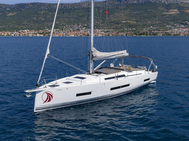 Noleggio barche Castelli economico Hanse 510