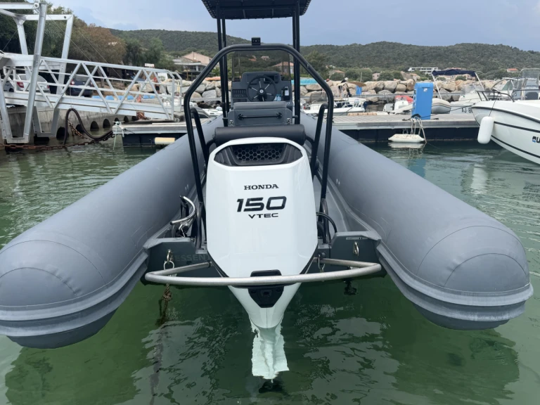 MAR SEA FISHER 680 da affittare a  Porto Pollo