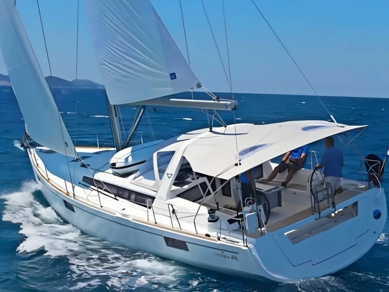 Noleggiare una Bénéteau Oceanis 48 a Puerto Banús