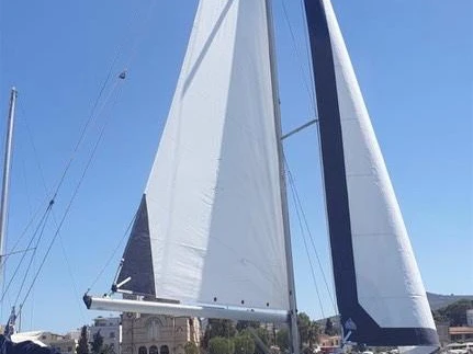 Noleggio barche Jeanneau Sun Odyssey 43 a Níkiti su Samboat