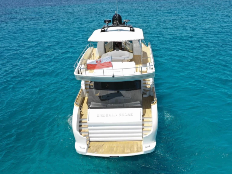 Yacht di lusso a noleggio a Roses al miglior prezzo