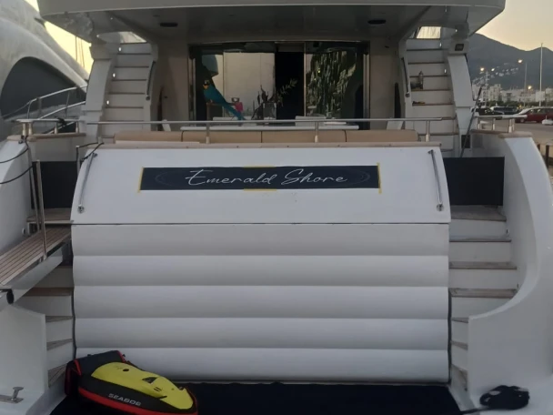 Overmarine S.p.a amc 25 da affittare a  Roses