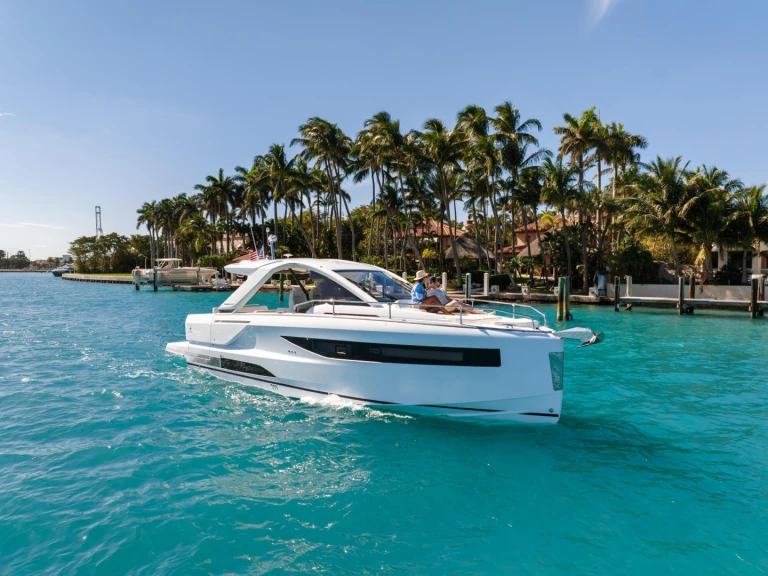Noleggio a Juan-les-Pins – Jeanneau DB/37 su SamBoat