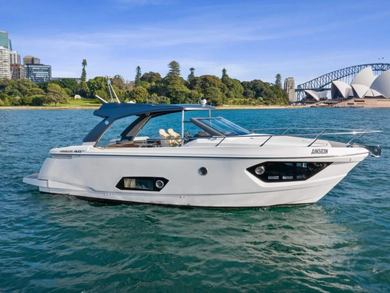 Noleggio Yacht di lusso Absolute Yachts con patente nautica