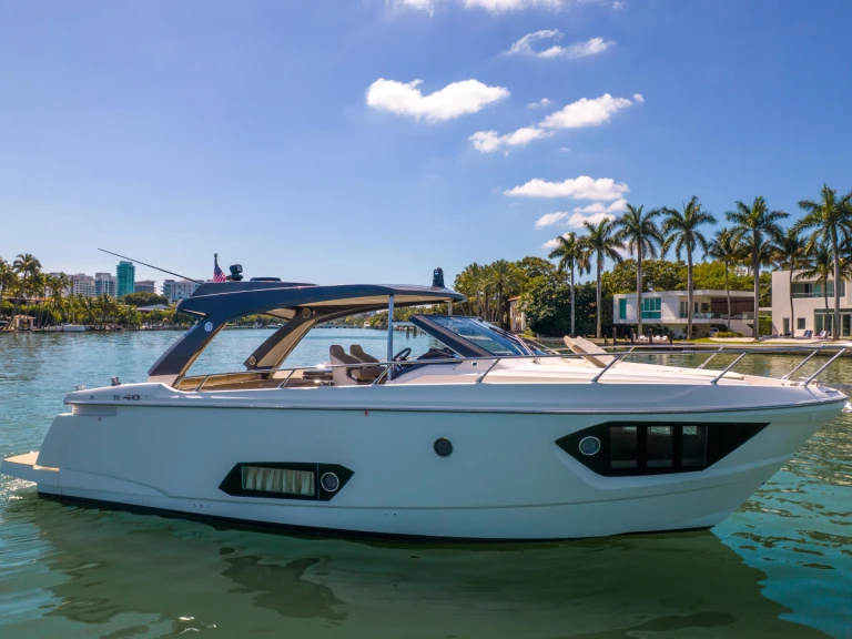 Absolute Yachts absolute 40 da affittare a  Juan-les-Pins