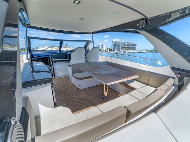 Noleggio a Juan-les-Pins – Absolute Yachts absolute 40 su SamBoat