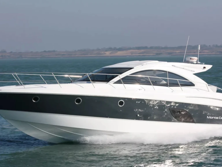 Bénéteau Monte Carlo 42 da affittare a  Juan-les-Pins