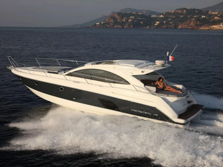 Yacht di lusso a noleggio a Juan-les-Pins al miglior prezzo