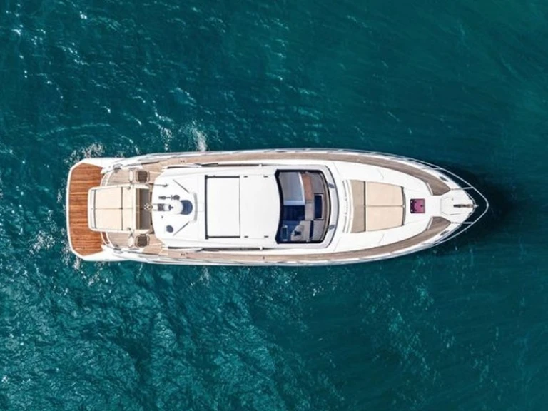 Yacht di lusso a noleggio a Juan-les-Pins al miglior prezzo