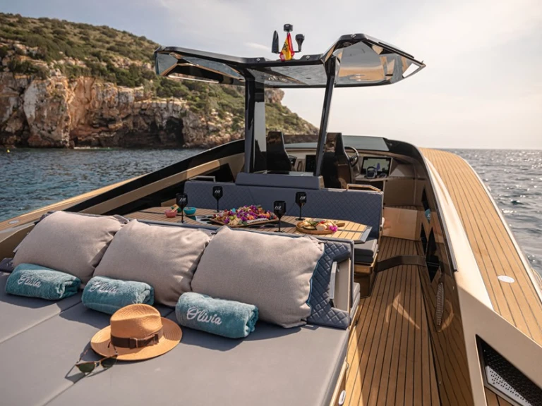 Say Carbon Yachts 42 da affittare a  Ibiza Town