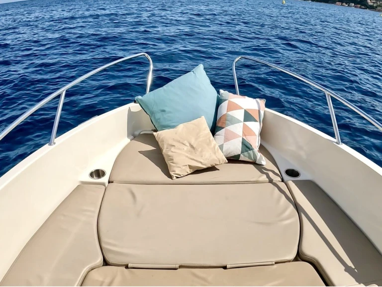 Noleggio Barca a motore Quicksilver con patente nautica