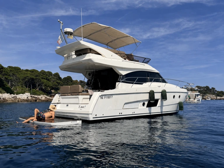 Bavaria Virtess 420 Fly da affittare a  Antibes