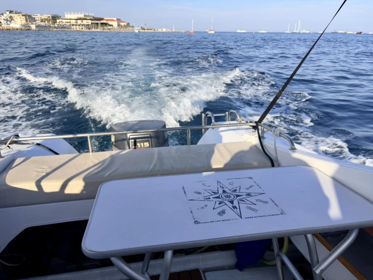 Noleggiare una Rocca Super Mistral a Cannes
