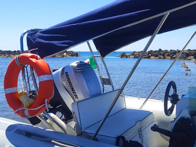 Gommone a noleggio a Santa Marinella al miglior prezzo